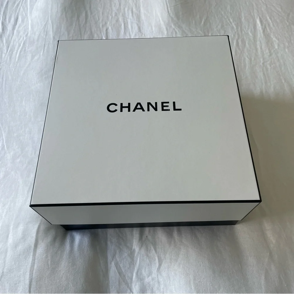 New in box - Chanel Cotton Pads